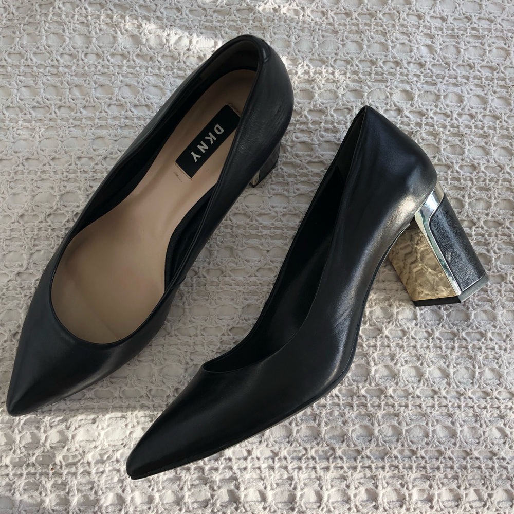 DKNY Elie Mid Pump Black Leather 7.5